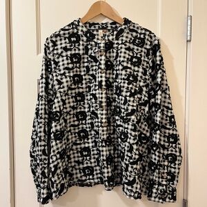 Pilcro • Whitney Trapeze Buttondown • Embroidered Gingham • Size L